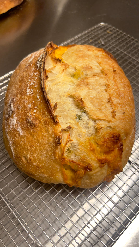 Cheddar Jalapeño Sourdough Bread